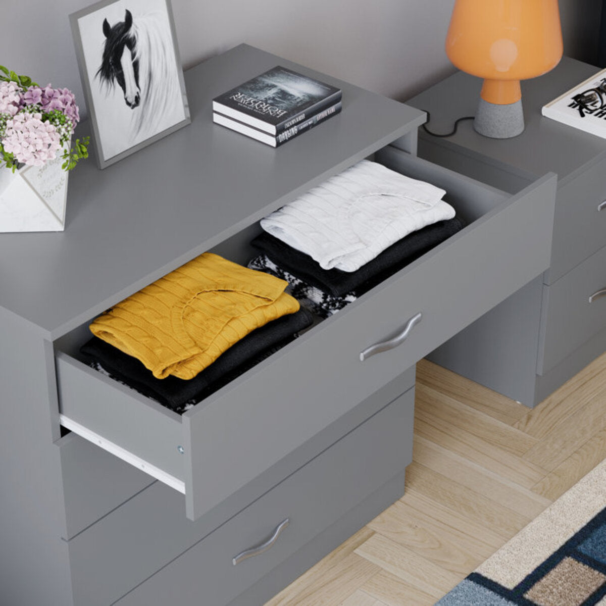 Modern Maybery 4 Drawer Chest
