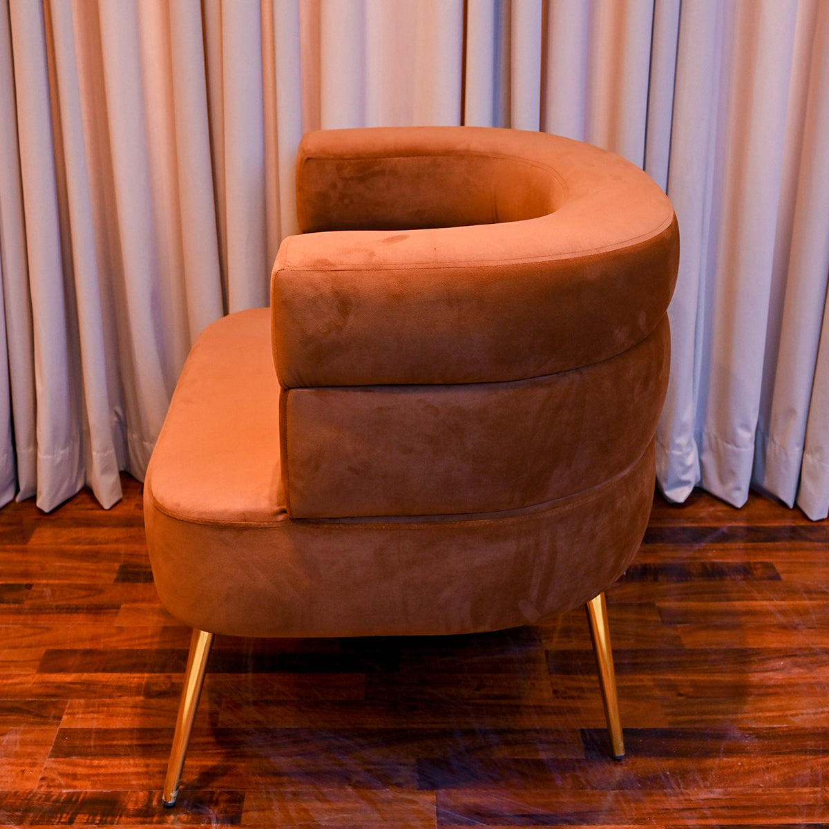 Low Backrest Barrel Chair