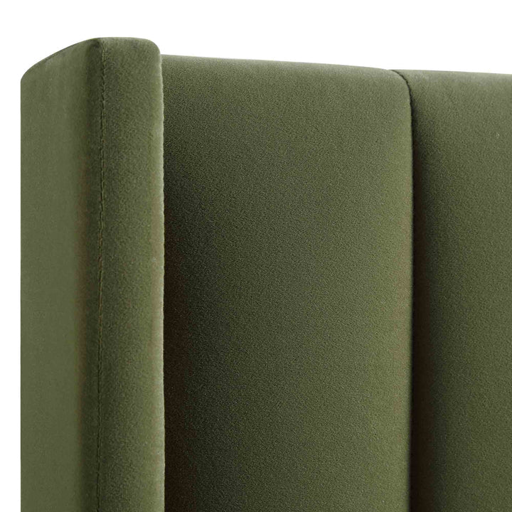 Wingback Silhouette Upholstered Bed