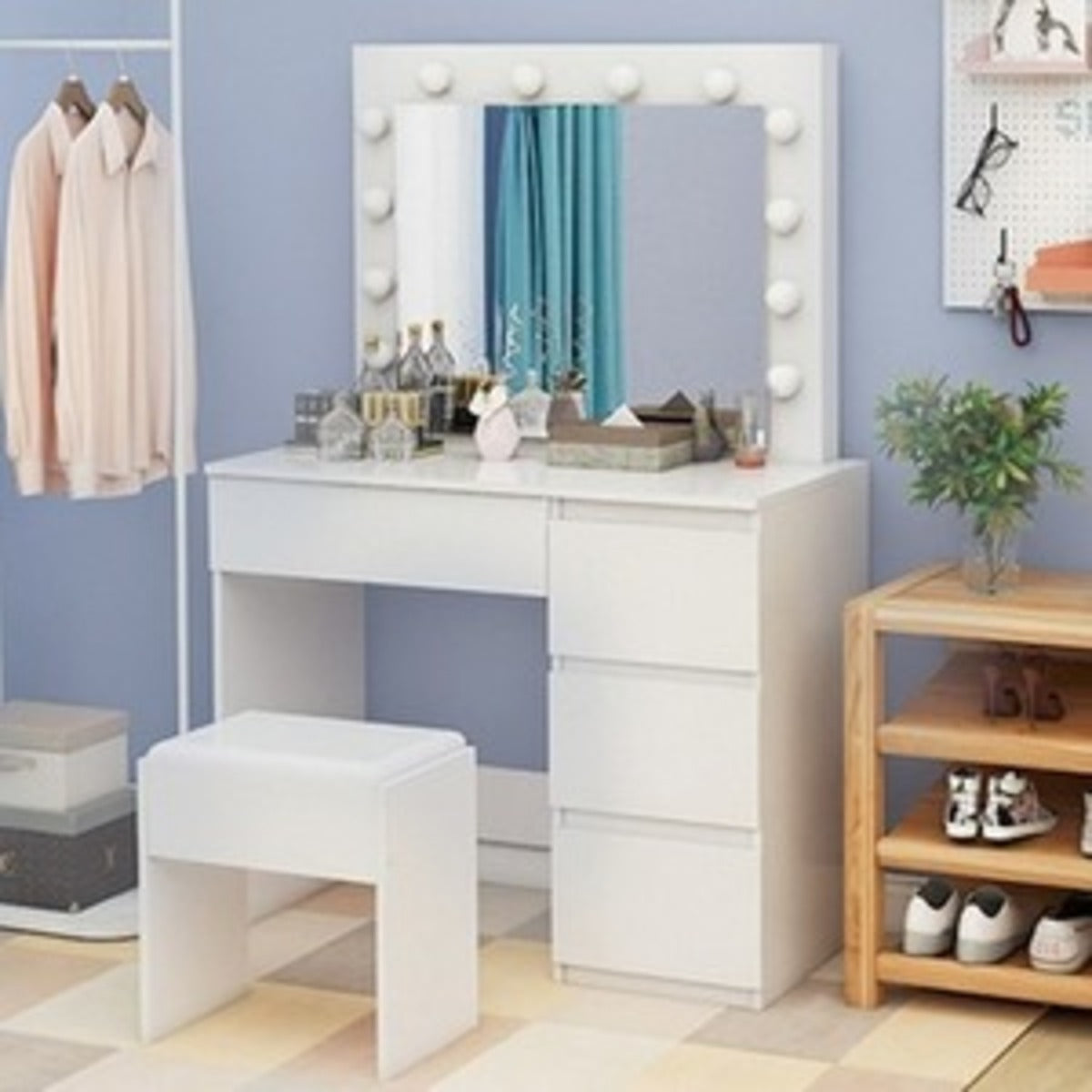 Dressing Table With LED Bulbs
