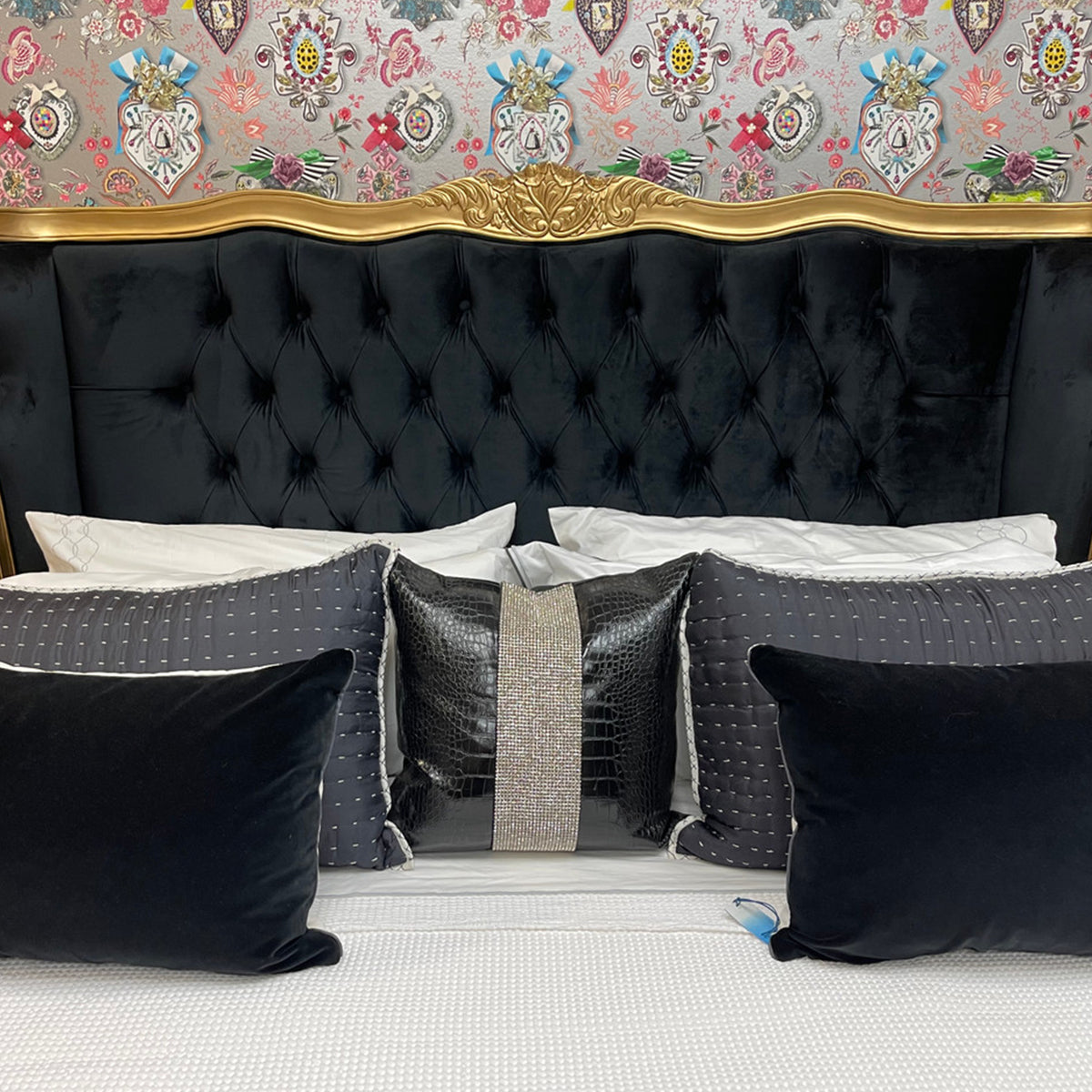 Gold Leaf Tufted Bedroom Set