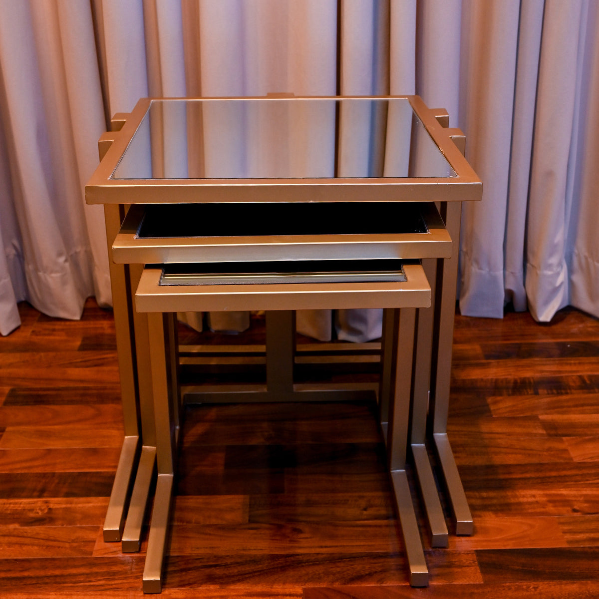 Metal Nesting Table Set