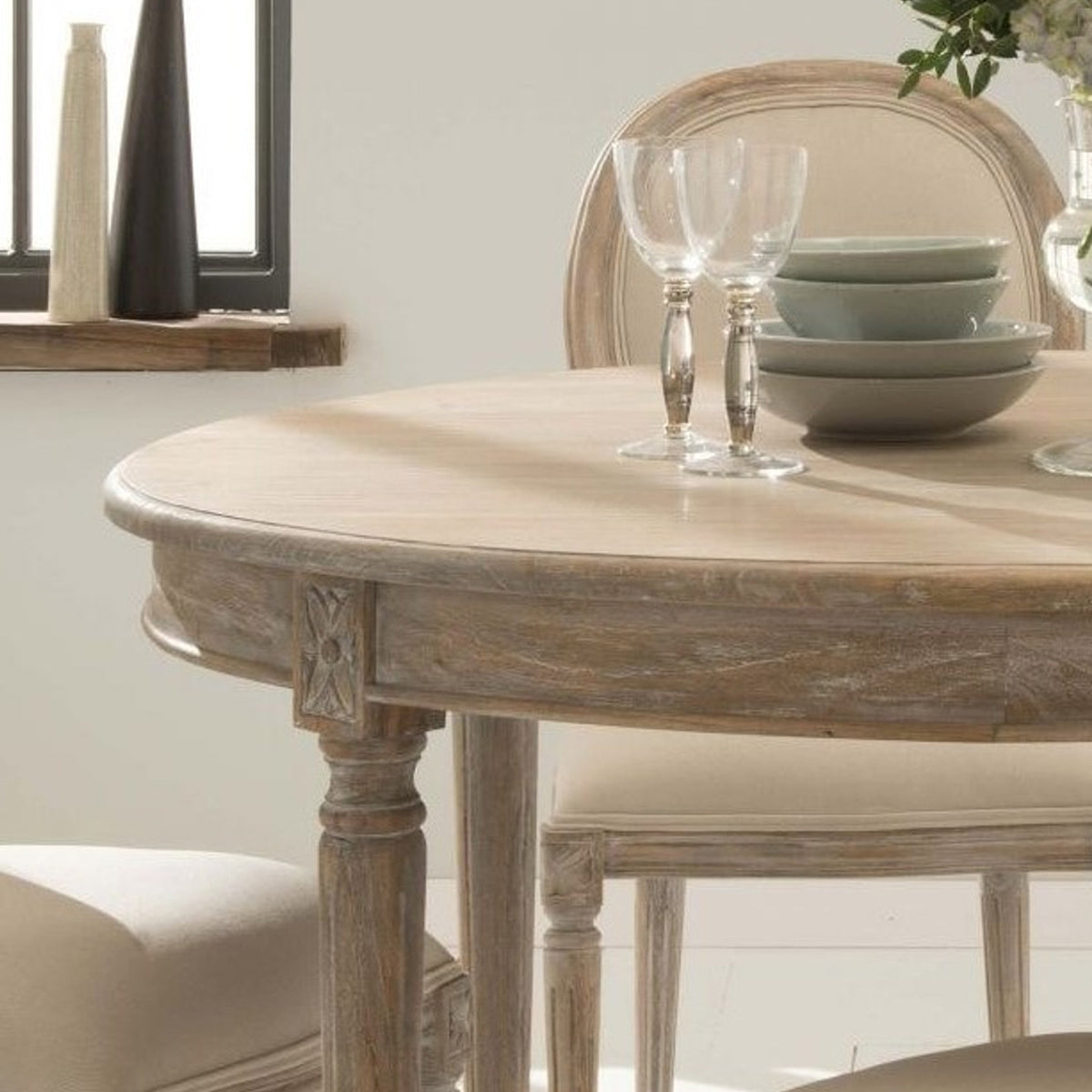 Round Dining Table And Chair Set