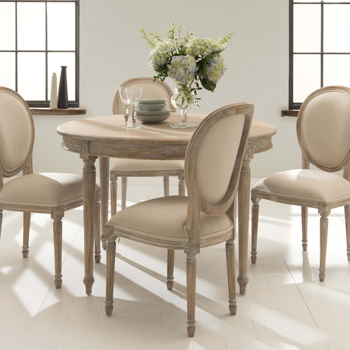 Round Dining Table And Chair Set