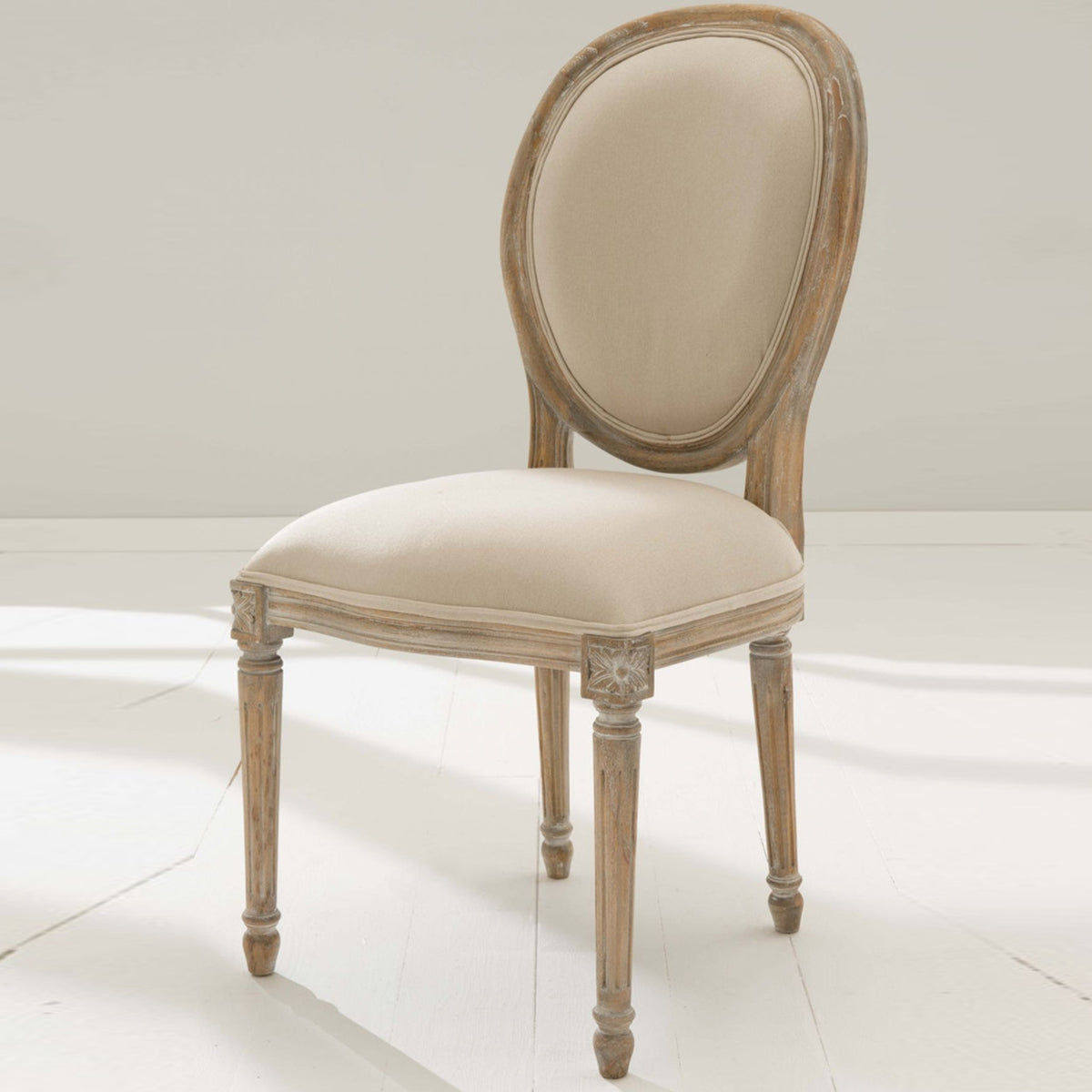 Round Dining Table And Chair Set