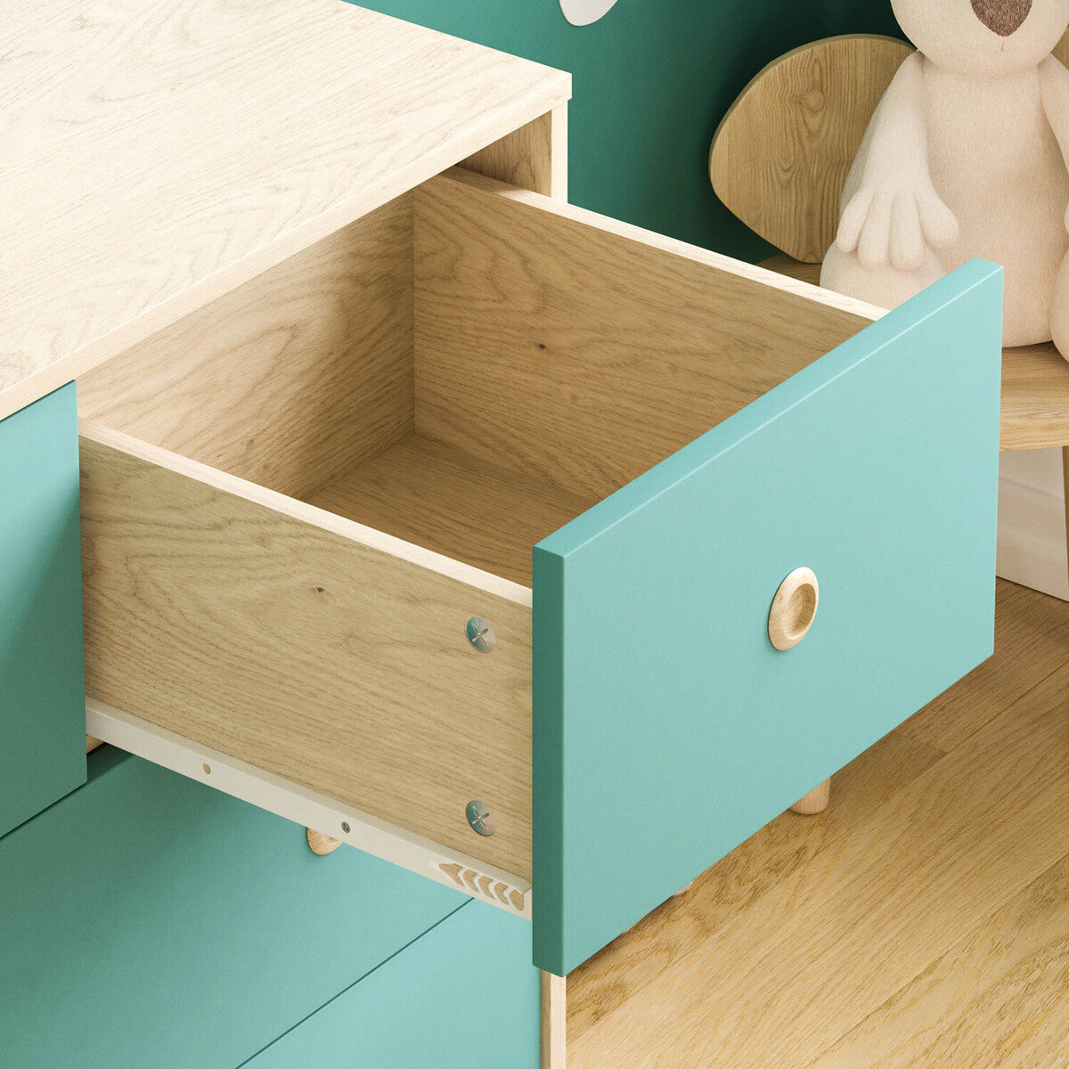 5 Drawers Wooden Chest