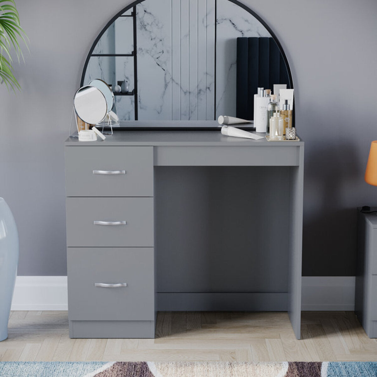 Wooden Dressing Table With 3 Drawers